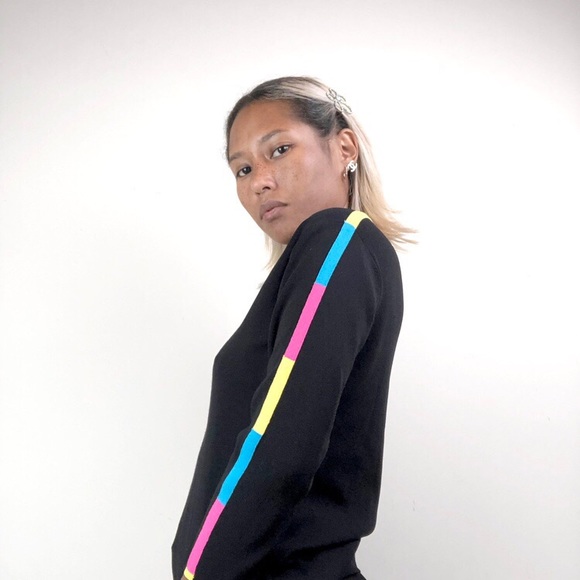 Minkas Tops - CMYK long sleeve v-neck